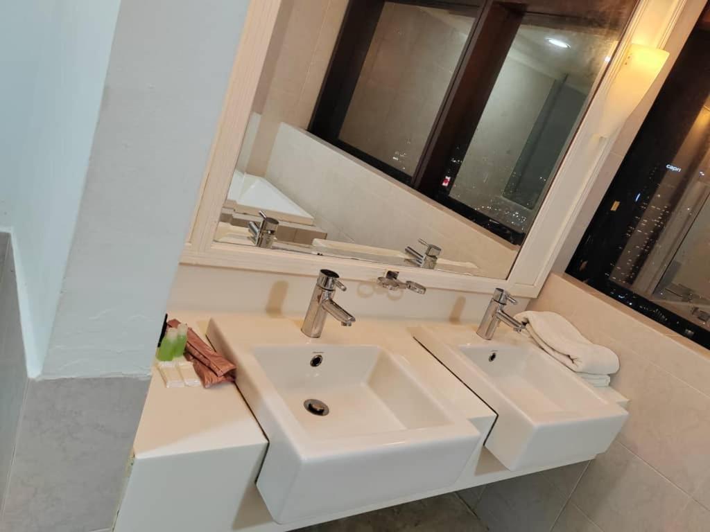 Apartment Kl Continew At Times Square